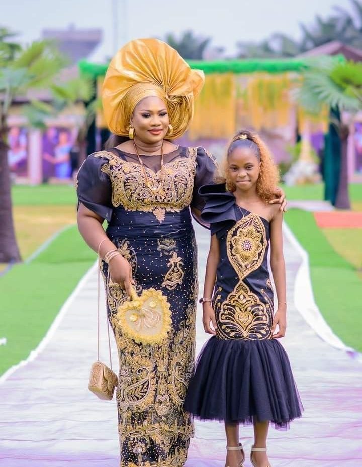Latest Lace Gown Styles for Teenage Girls