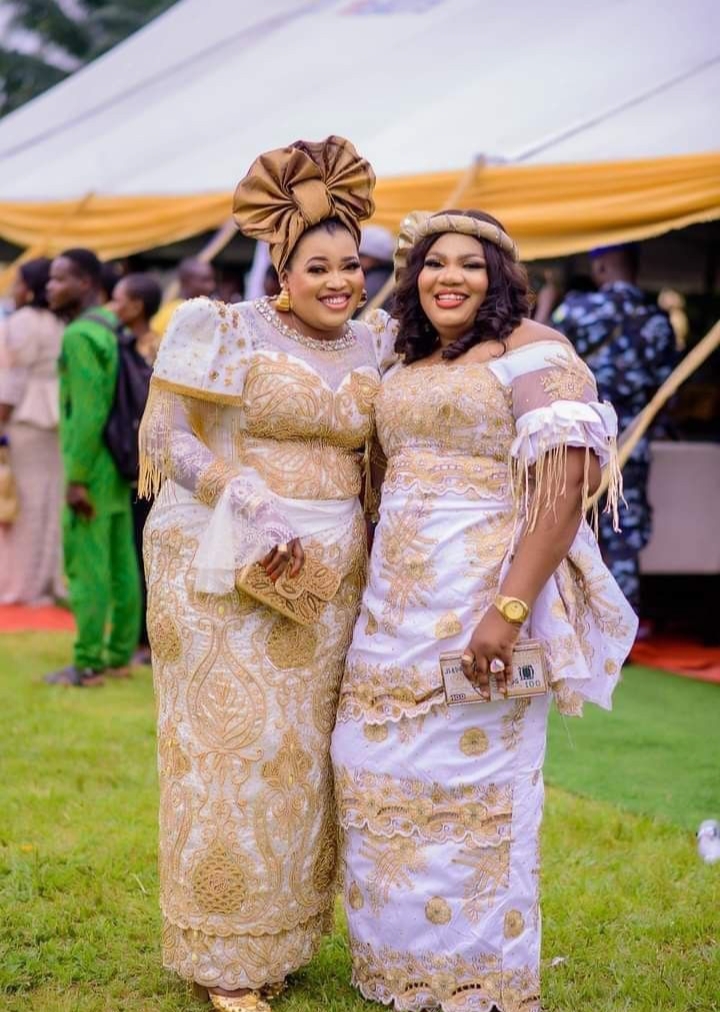 Simple Igbo Blouse Styles for Mothers 
