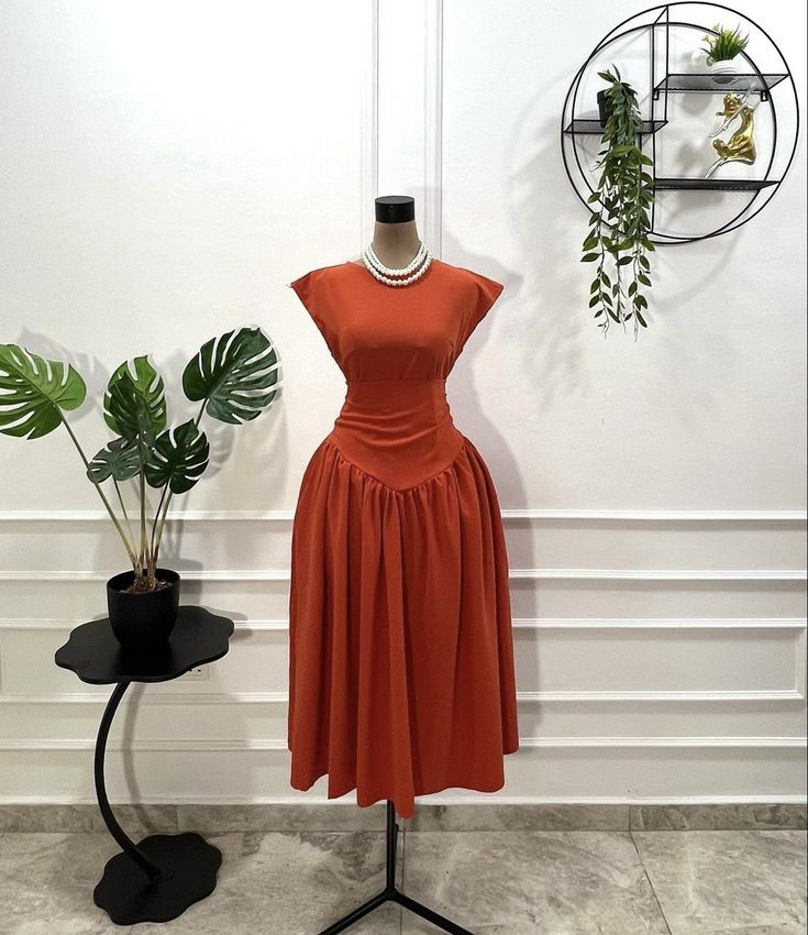 Latest Styles on English Gown