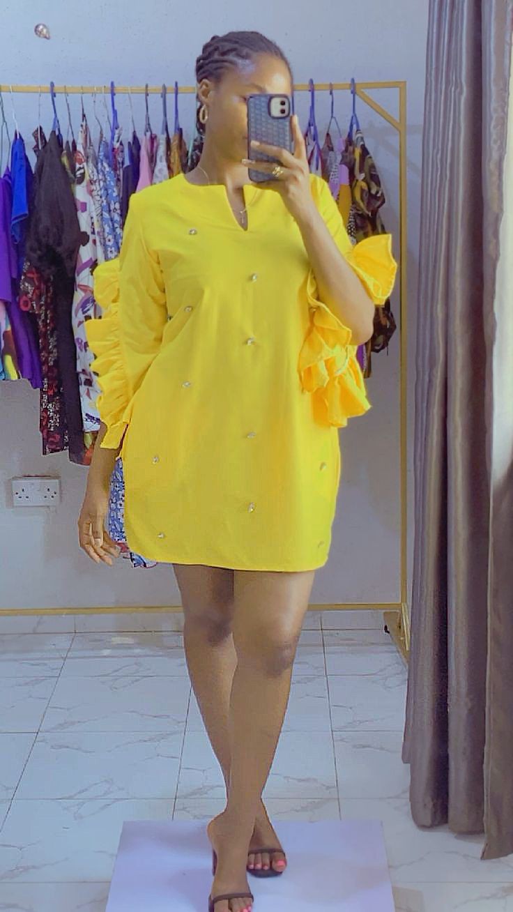 Short English Gown Styles for Ladies  