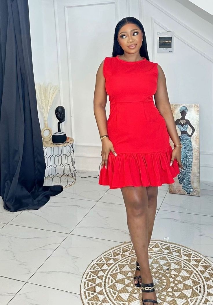Short English Gown Styles for Ladies  