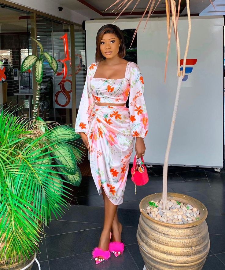 Short Gown Flower Material Styles 