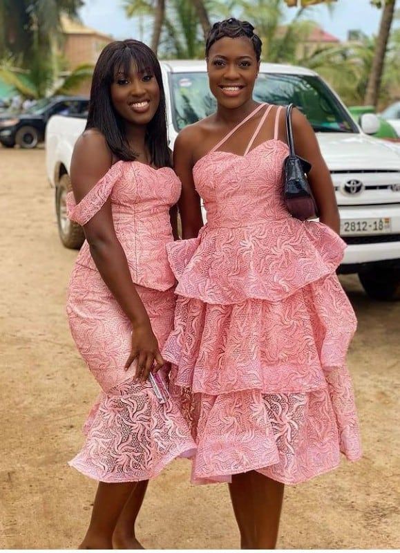 Lace Gown Styles for Ladies 