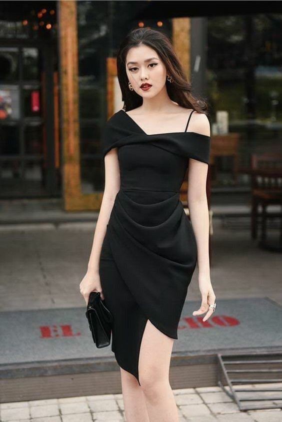 English Long Gown Styles for Ladies