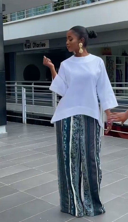 Simple English Plain Material Styles for Ladies