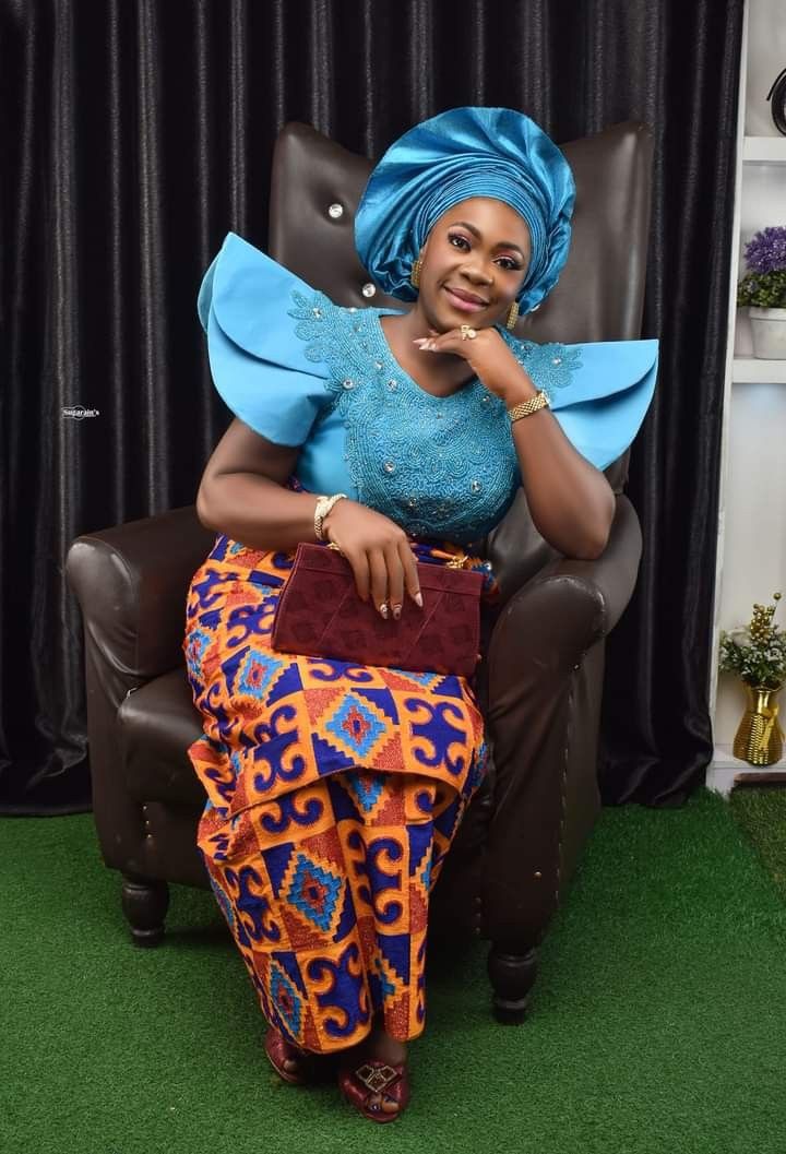 Best African Blouse Styles for Wrapper 