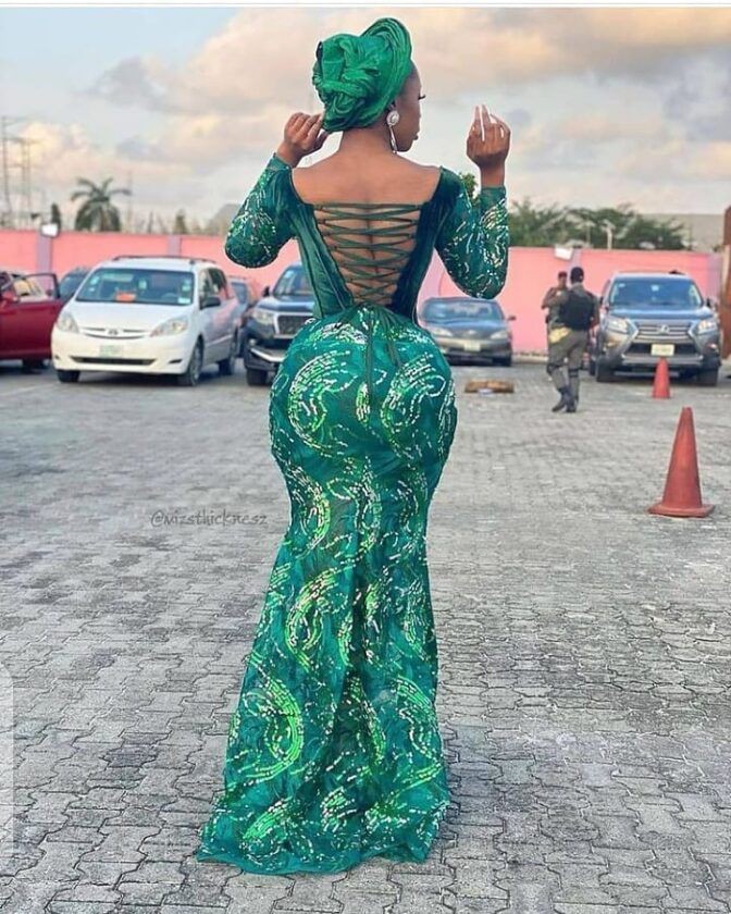 Lace Gown Styles for Ladies 