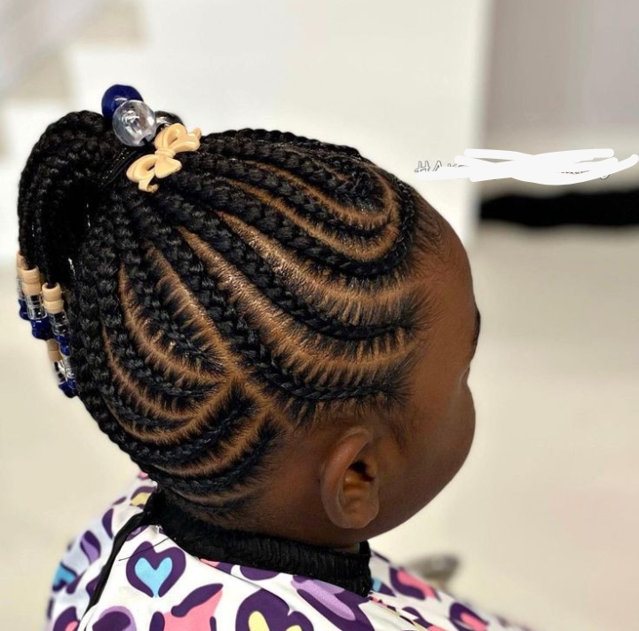Simple Hairstyles for Female Students 