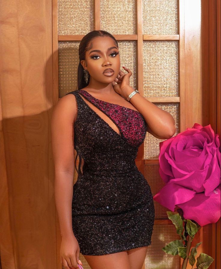Short Dinner Gown Styles with Sequence Material 