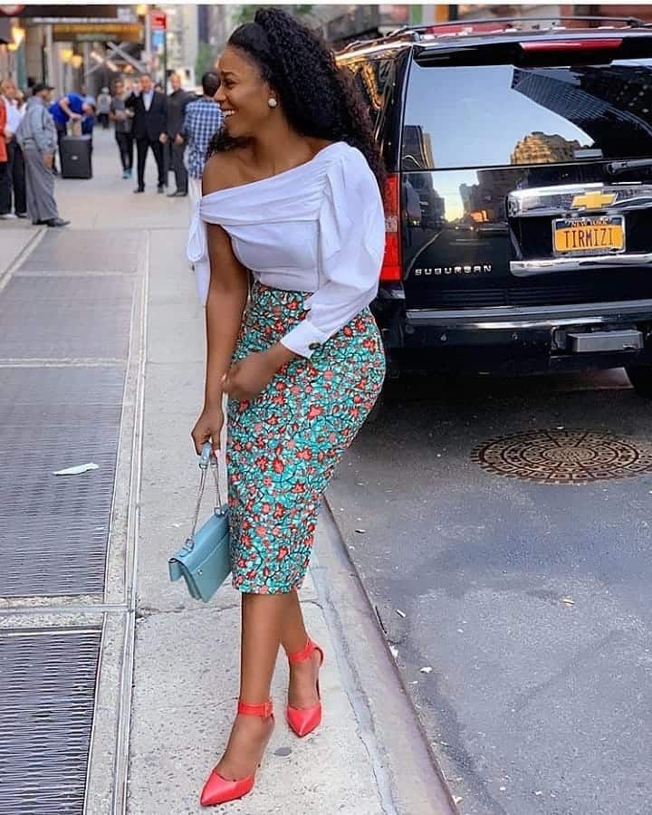 Short Skirt and Blouse Styles 
