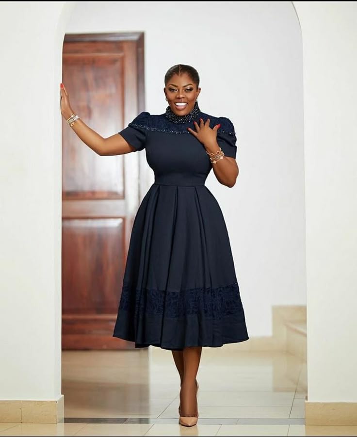 Simple English Gown Styles for Ladies 