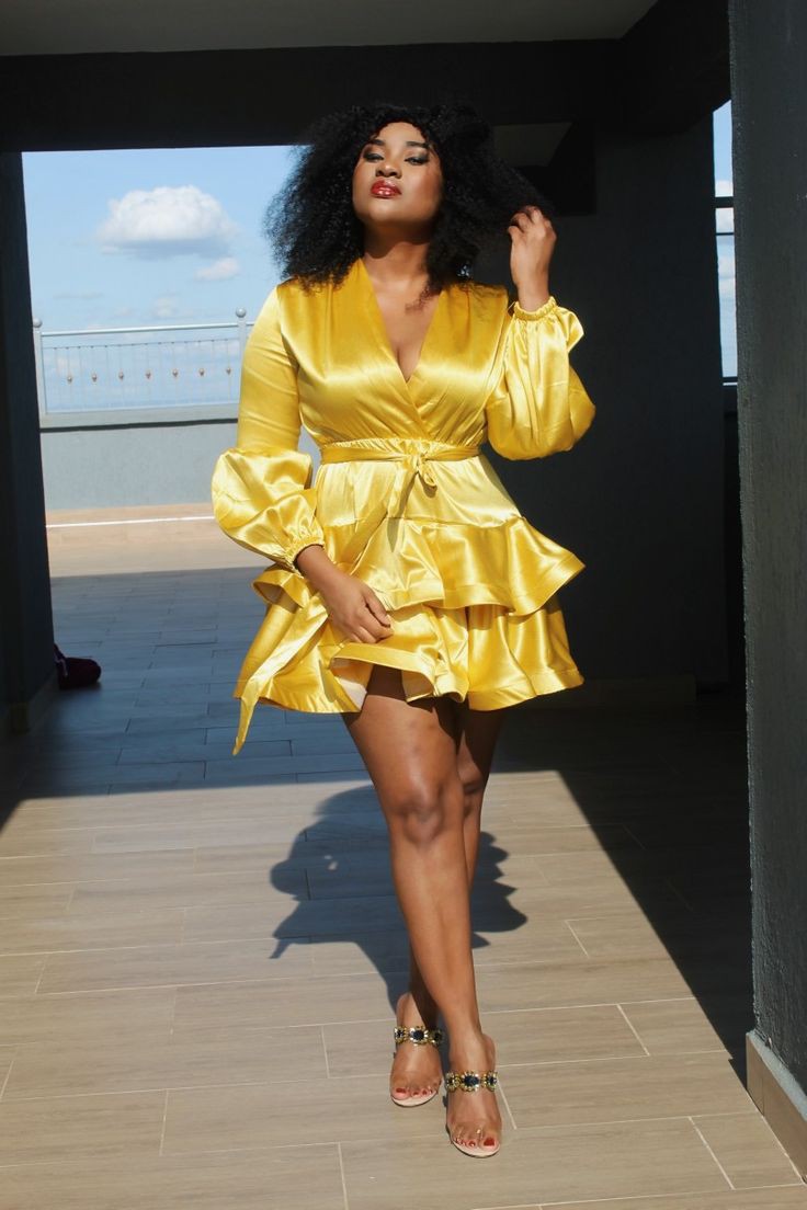 Short Styles of English Gowns