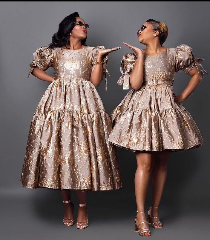 English Material Styles for Short Gown