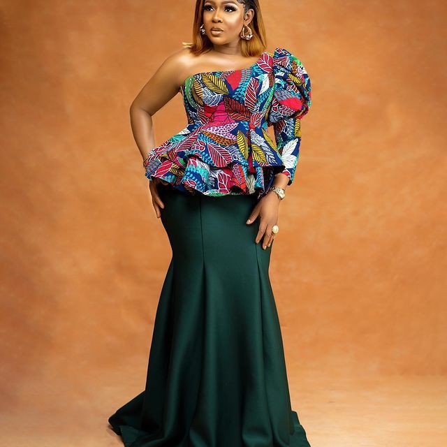 Sequin Skirt and Blouse Styles 