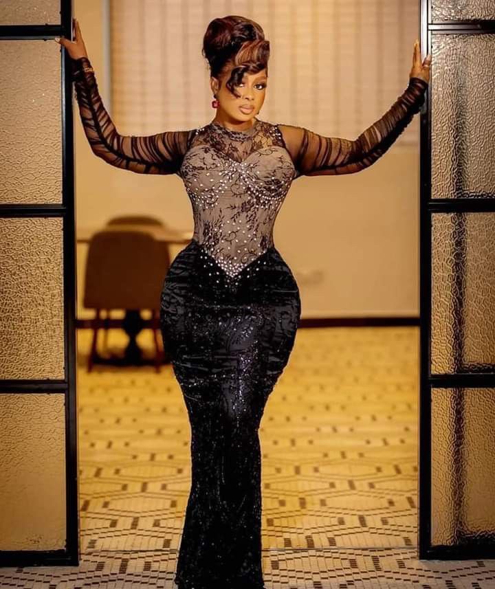 Classy Dinner Gown Styles 