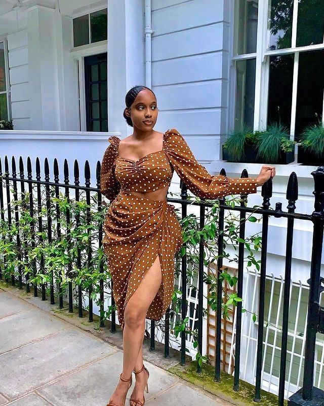 English Already-Made Gown Styles for Ladies 