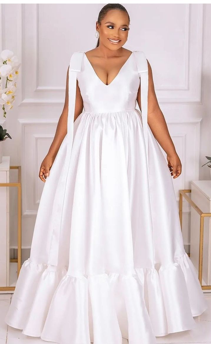 Plain White Material Styles for Ladies 