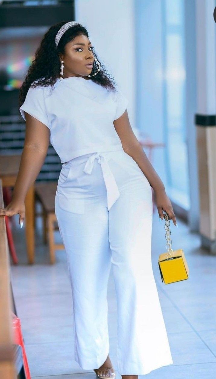 Latest and Best White Material Styles for Ladies 