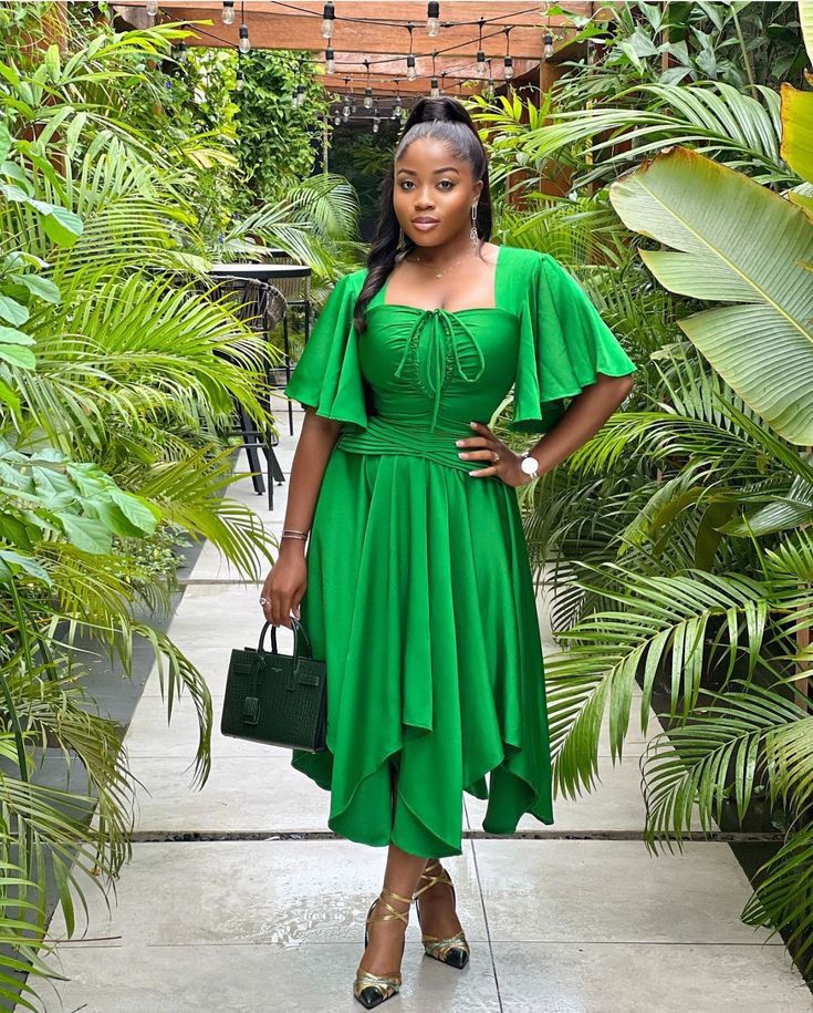 Styles for Plain Material Gown 