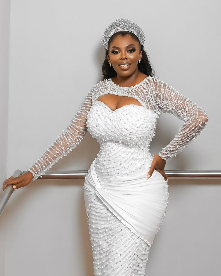 White Lace Gown Styles for Wedding