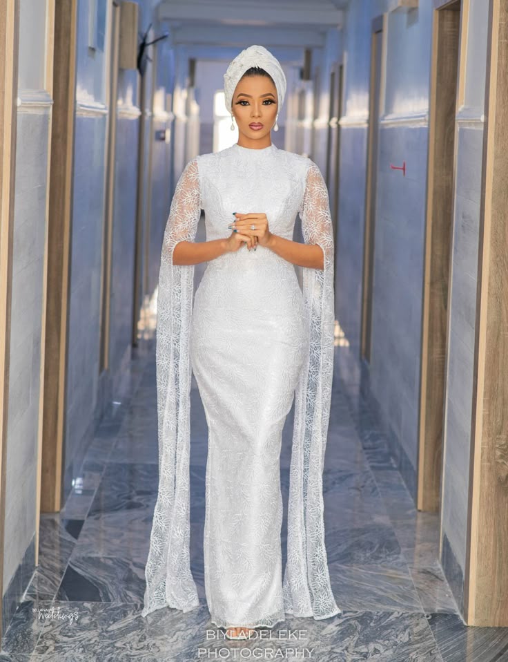 Latest Wedding Gown With Lace Material 