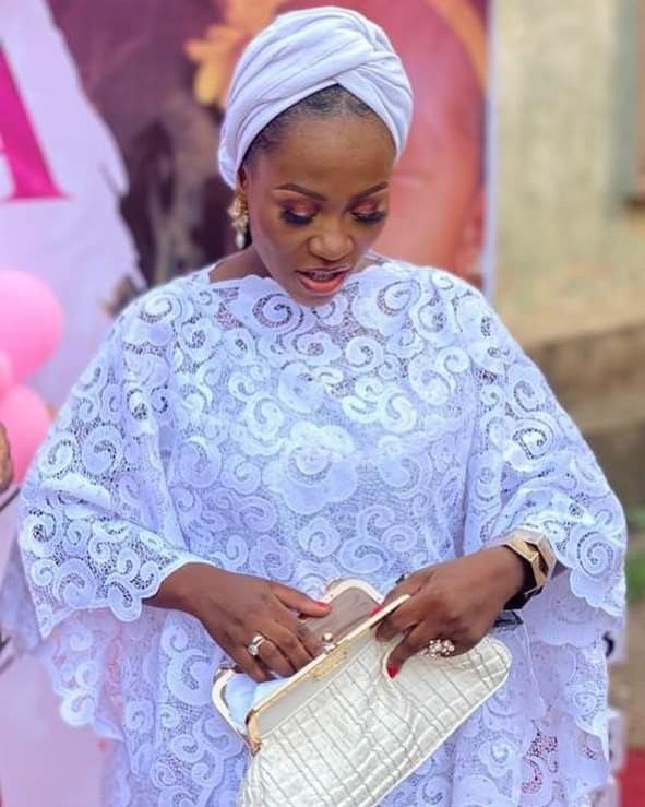 Lace Styles for Nursing Mothers