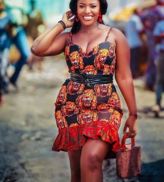 Short-Sleeved Gown Styles 