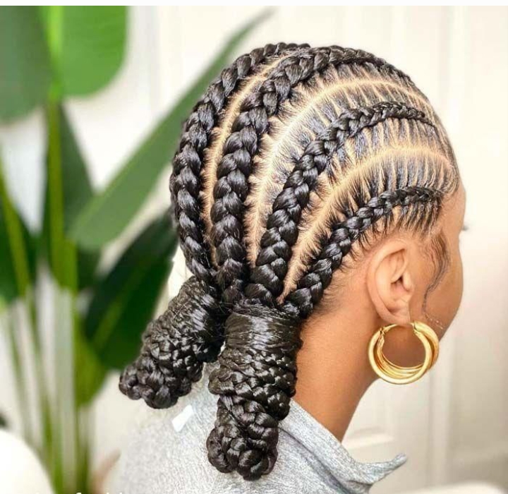 Short All Back Hairstyles with Attachment