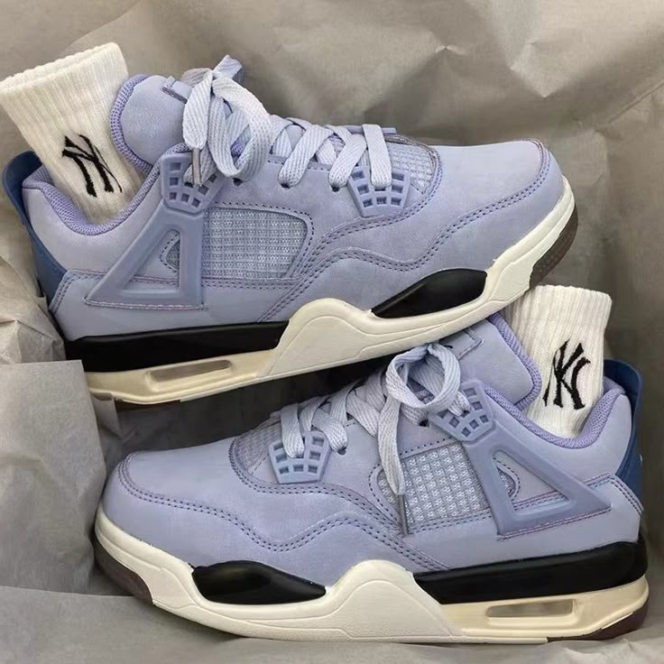 Sneakers for Both Genders 