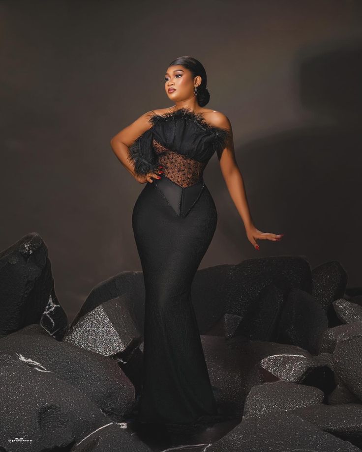 Black Dinner Gown Styles for Ladies 