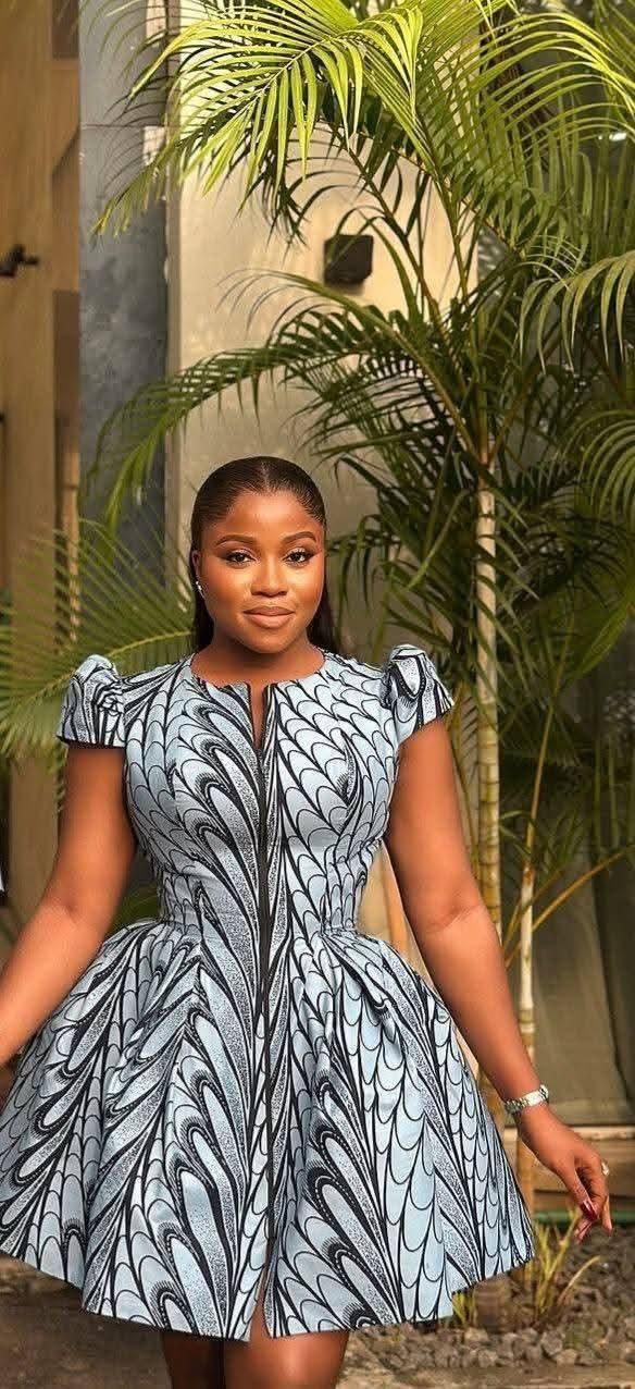 Vintage Gown Styles for Ladies in Nigeria