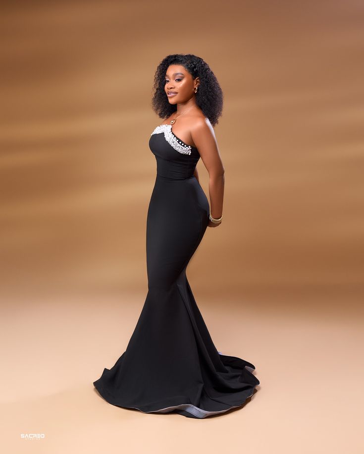 Black Dinner Gown Styles