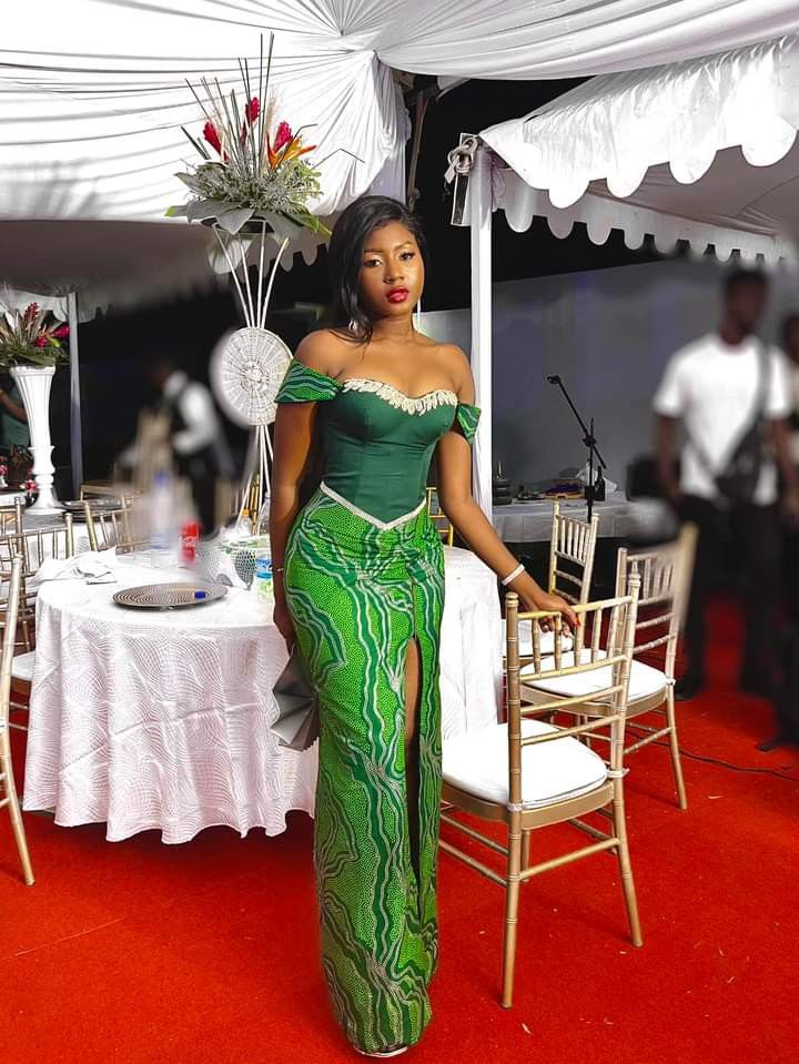 Ankara Aso Ebi Styles for Slim LadiesÂ