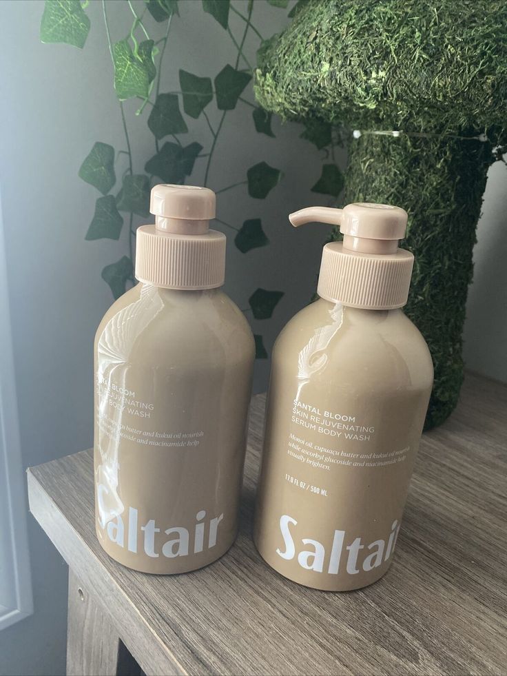 Saltair Body Wash in Santal Bloom