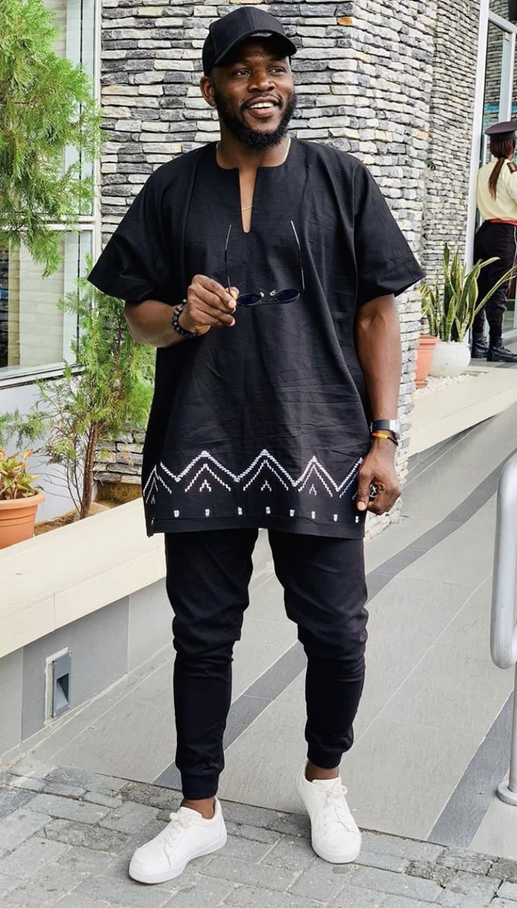 Simple Baggy Guinea Styles for Men 